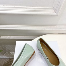 Maison Margiela· 马吉拉26𝐬𝐬 2026春夏新品MM6 复古芭蕾舞鞋分趾鞋 ————— Maison Margiela· 马吉拉26𝐬𝐬 2026春夏新品MM6 复古芭蕾舞鞋分趾鞋 —————