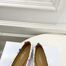 Maison Margiela· 马吉拉26𝐬𝐬 2026春夏新品MM6 复古波点分趾平底凉鞋 单鞋—— Maison Margiela· 马吉拉26𝐬𝐬 2026春夏新品MM6 复古波点分趾平底凉鞋 单鞋——