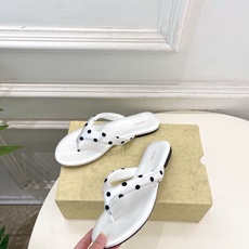 The row 2026春夏新品 TR豹纹波点休闲夹脚人字拖鞋—————————作为这两年最受欢迎的设计 The row 2026春夏新品 TR豹纹波点休闲夹脚人字拖鞋—————————作为这两年最受欢迎的设计