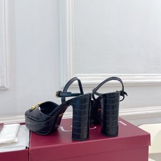 Gucci | 古驰 26𝐬𝐬 ⭐️ G家 主打系列终于面世,狠货值得期待!原有的经典 创造新设计 Gucci | 古驰 26𝐬𝐬 ⭐️ G家 主打系列终于面世,狠货值得期待!原有的经典 创造新设计