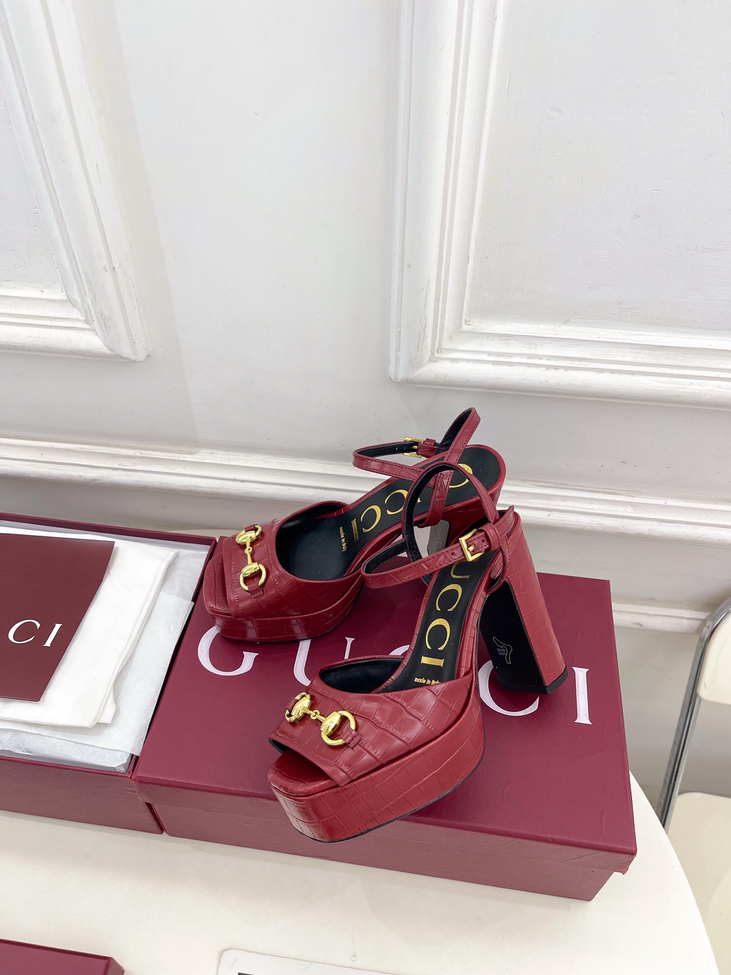 Gucci |  古驰  26𝐬𝐬 ⭐️ G家 主打系列终于面世，狠货值得期待！原有的经典 创造新设计 