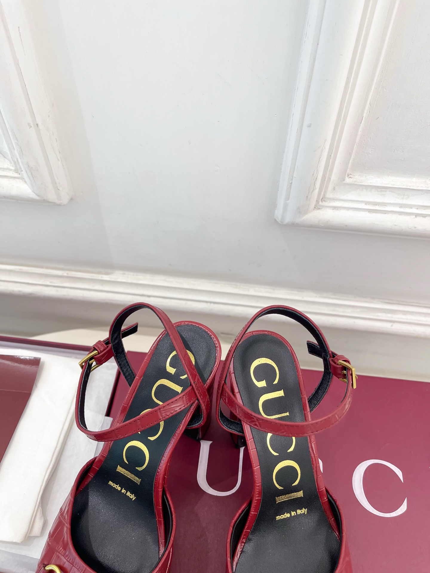 Gucci |  古驰  26𝐬𝐬 ⭐️ G家 主打系列终于面世，狠货值得期待！原有的经典 创造新设计 