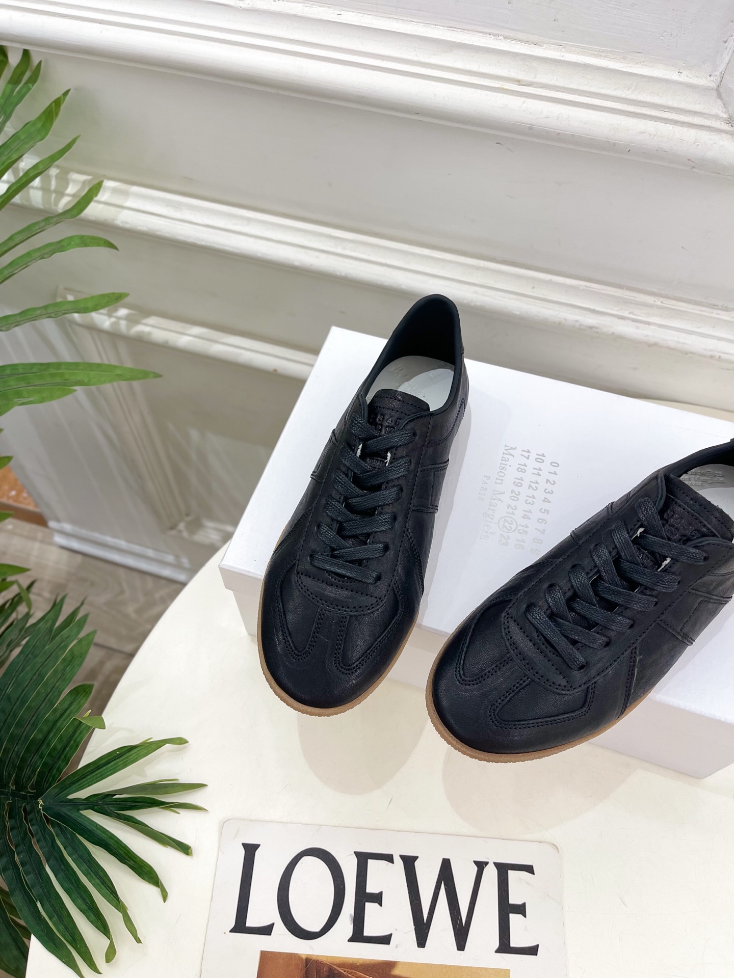 Maison Margiela· 马吉拉26𝐬𝐬 2026春夏新品MM6 经典拼色绑带德训鞋—————— Maison Margiela· 马吉拉26𝐬𝐬 2026春夏新品MM6 经典拼色绑带德训鞋——————