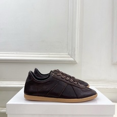 Maison Margiela· 马吉拉26𝐬𝐬 2026春夏新品MM6 经典拼色绑带德训鞋—————— Maison Margiela· 马吉拉26𝐬𝐬 2026春夏新品MM6 经典拼色绑带德训鞋——————