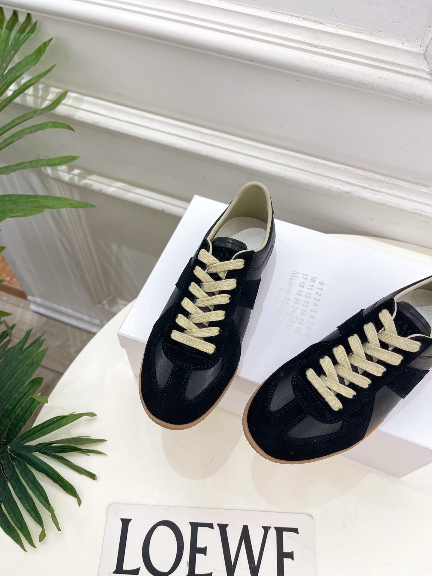 Maison Margiela· 马吉拉26𝐬𝐬 2026春夏新品MM6 经典拼色绑带德训鞋—————— Maison Margiela· 马吉拉26𝐬𝐬 2026春夏新品MM6 经典拼色绑带德训鞋——————