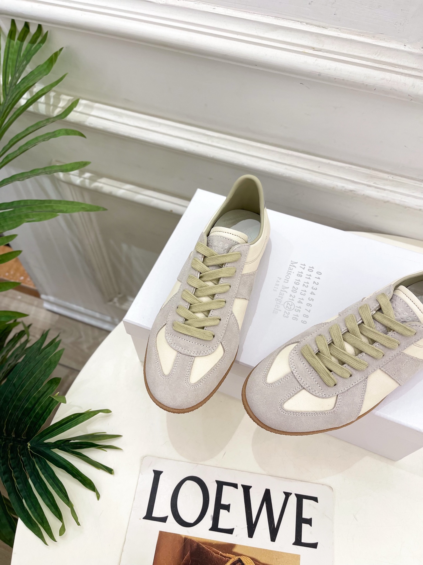 Maison Margiela· 马吉拉26𝐬𝐬 2026春夏新品MM6 经典拼色绑带德训鞋—————— Maison Margiela· 马吉拉26𝐬𝐬 2026春夏新品MM6 经典拼色绑带德训鞋——————