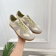 Maison Margiela· 马吉拉26𝐬𝐬 2026春夏新品MM6 经典拼色绑带德训鞋—————— Maison Margiela· 马吉拉26𝐬𝐬 2026春夏新品MM6 经典拼色绑带德训鞋——————
