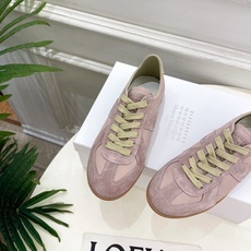 Maison Margiela· 马吉拉26𝐬𝐬 2026春夏新品MM6 经典拼色绑带德训鞋—————— Maison Margiela· 马吉拉26𝐬𝐬 2026春夏新品MM6 经典拼色绑带德训鞋——————