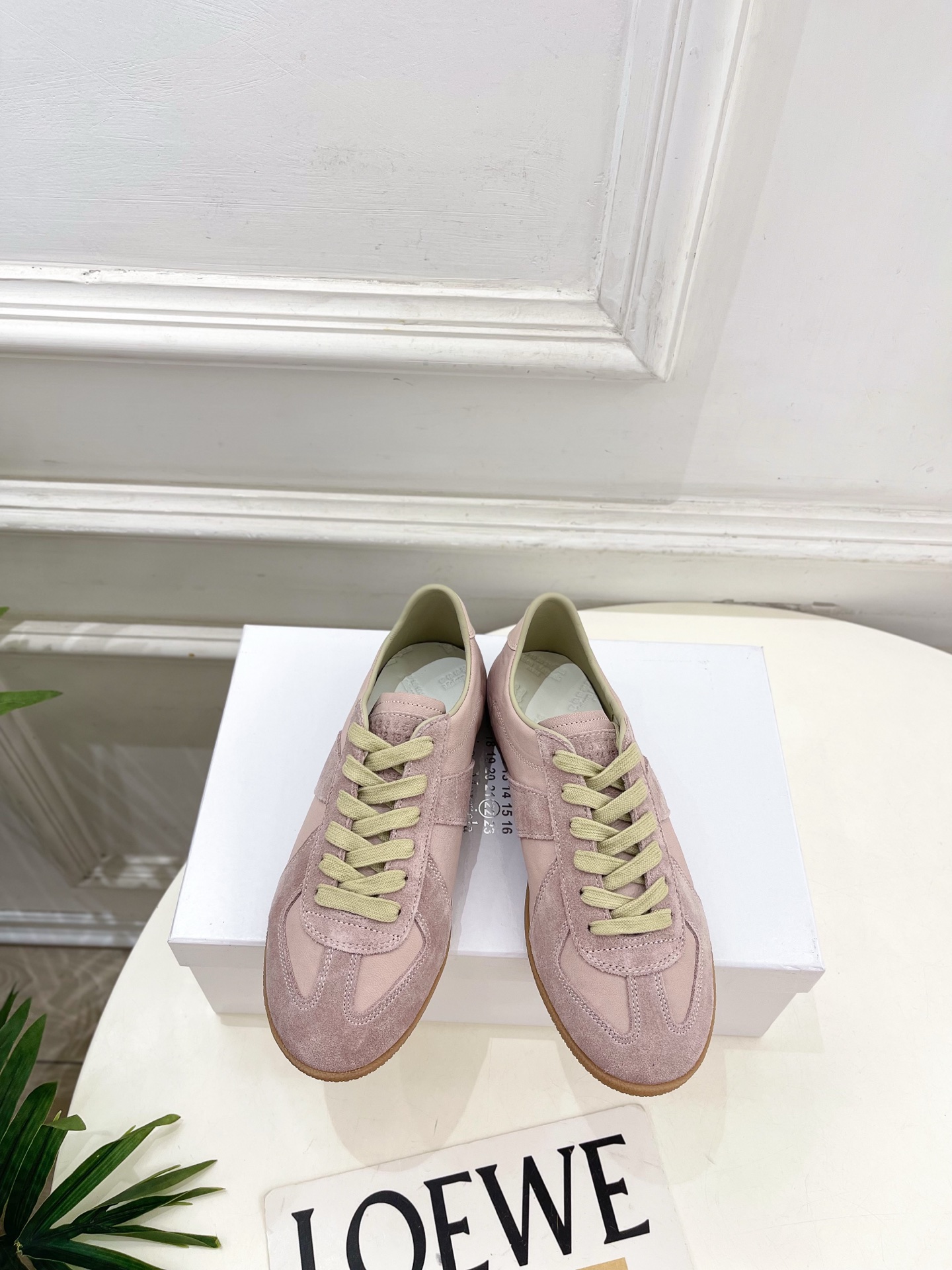 Maison Margiela· 马吉拉26𝐬𝐬 2026春夏新品MM6 经典拼色绑带德训鞋——————