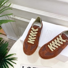 Maison Margiela· 马吉拉26𝐬𝐬 2026春夏新品MM6 经典拼色绑带德训鞋—————— Maison Margiela· 马吉拉26𝐬𝐬 2026春夏新品MM6 经典拼色绑带德训鞋——————