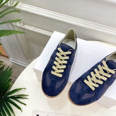 Maison Margiela· 马吉拉26𝐬𝐬 2026春夏新品MM6 经典拼色绑带德训鞋—————— Maison Margiela· 马吉拉26𝐬𝐬 2026春夏新品MM6 经典拼色绑带德训鞋——————