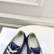 Maison Margiela· 马吉拉26𝐬𝐬 2026春夏新品MM6 经典拼色绑带德训鞋—————— Maison Margiela· 马吉拉26𝐬𝐬 2026春夏新品MM6 经典拼色绑带德训鞋——————
