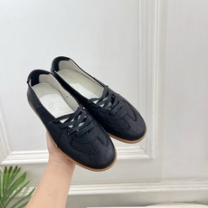Maison Margiela· 马吉拉26𝐬𝐬 2026春夏新品MM6 拼色绑带芭蕾德训鞋—————— Maison Margiela· 马吉拉26𝐬𝐬 2026春夏新品MM6 拼色绑带芭蕾德训鞋——————