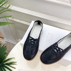 Maison Margiela· 马吉拉26𝐬𝐬 2026春夏新品MM6 拼色绑带芭蕾德训鞋—————— Maison Margiela· 马吉拉26𝐬𝐬 2026春夏新品MM6 拼色绑带芭蕾德训鞋——————