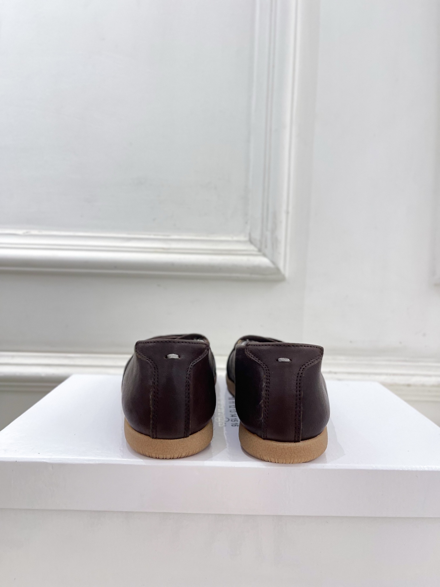 Maison Margiela· 马吉拉26𝐬𝐬 2026春夏新品MM6 拼色绑带芭蕾德训鞋—————— Maison Margiela· 马吉拉26𝐬𝐬 2026春夏新品MM6 拼色绑带芭蕾德训鞋——————