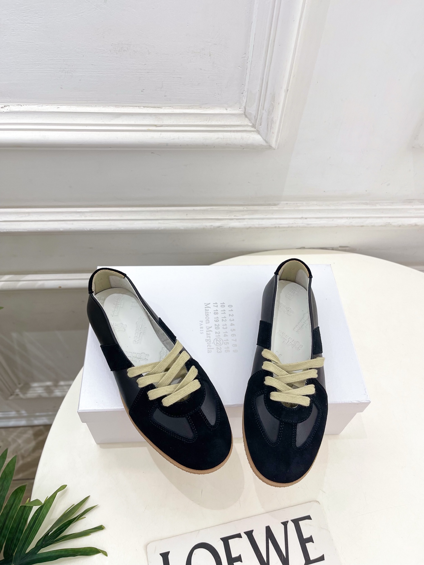 Maison Margiela· 马吉拉26𝐬𝐬 2026春夏新品MM6 拼色绑带芭蕾德训鞋—————— Maison Margiela· 马吉拉26𝐬𝐬 2026春夏新品MM6 拼色绑带芭蕾德训鞋——————