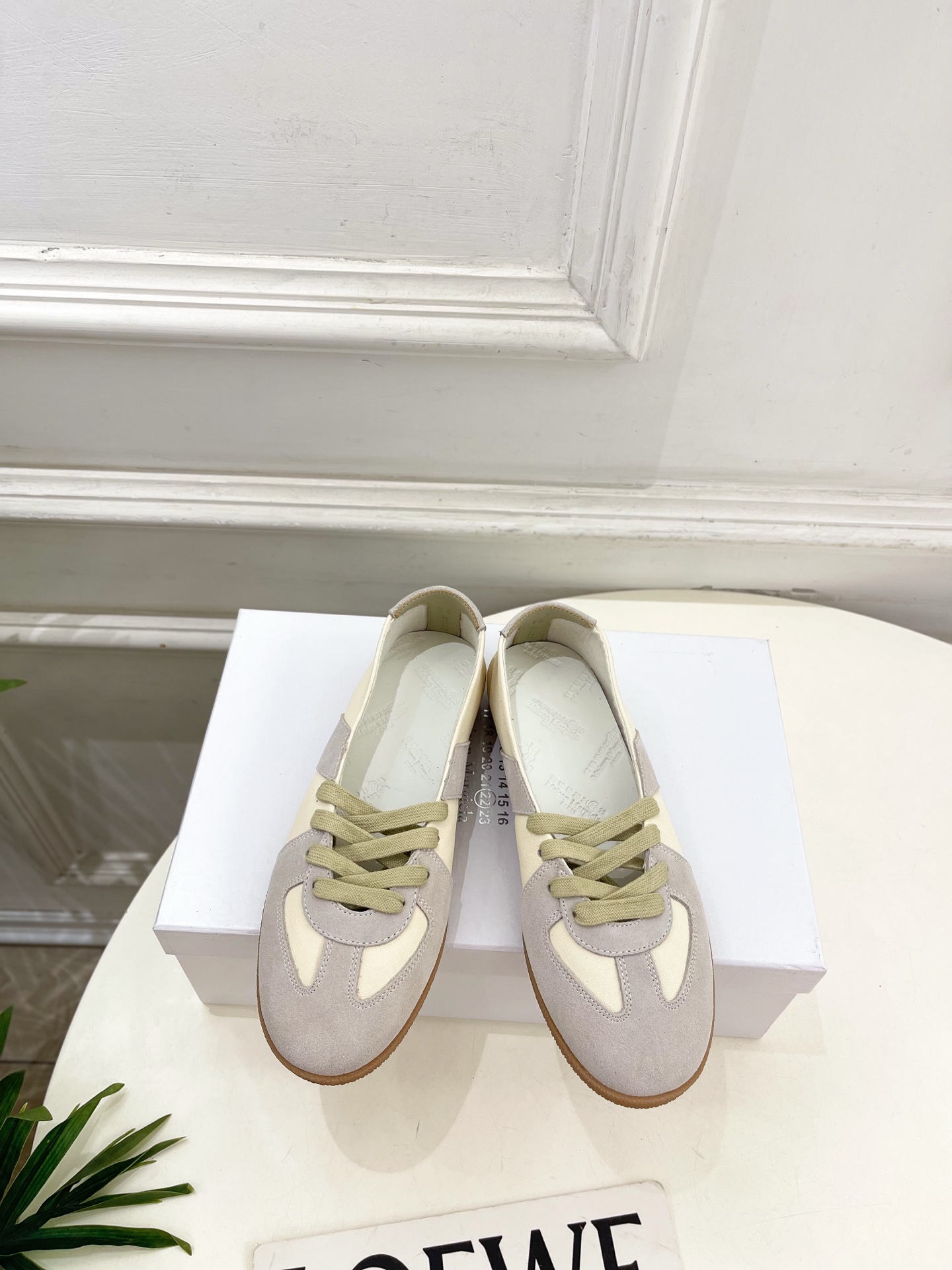 Maison Margiela· 马吉拉26𝐬𝐬 2026春夏新品MM6 拼色绑带芭蕾德训鞋——————