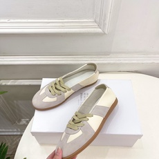 Maison Margiela· 马吉拉26𝐬𝐬 2026春夏新品MM6 拼色绑带芭蕾德训鞋—————— Maison Margiela· 马吉拉26𝐬𝐬 2026春夏新品MM6 拼色绑带芭蕾德训鞋——————