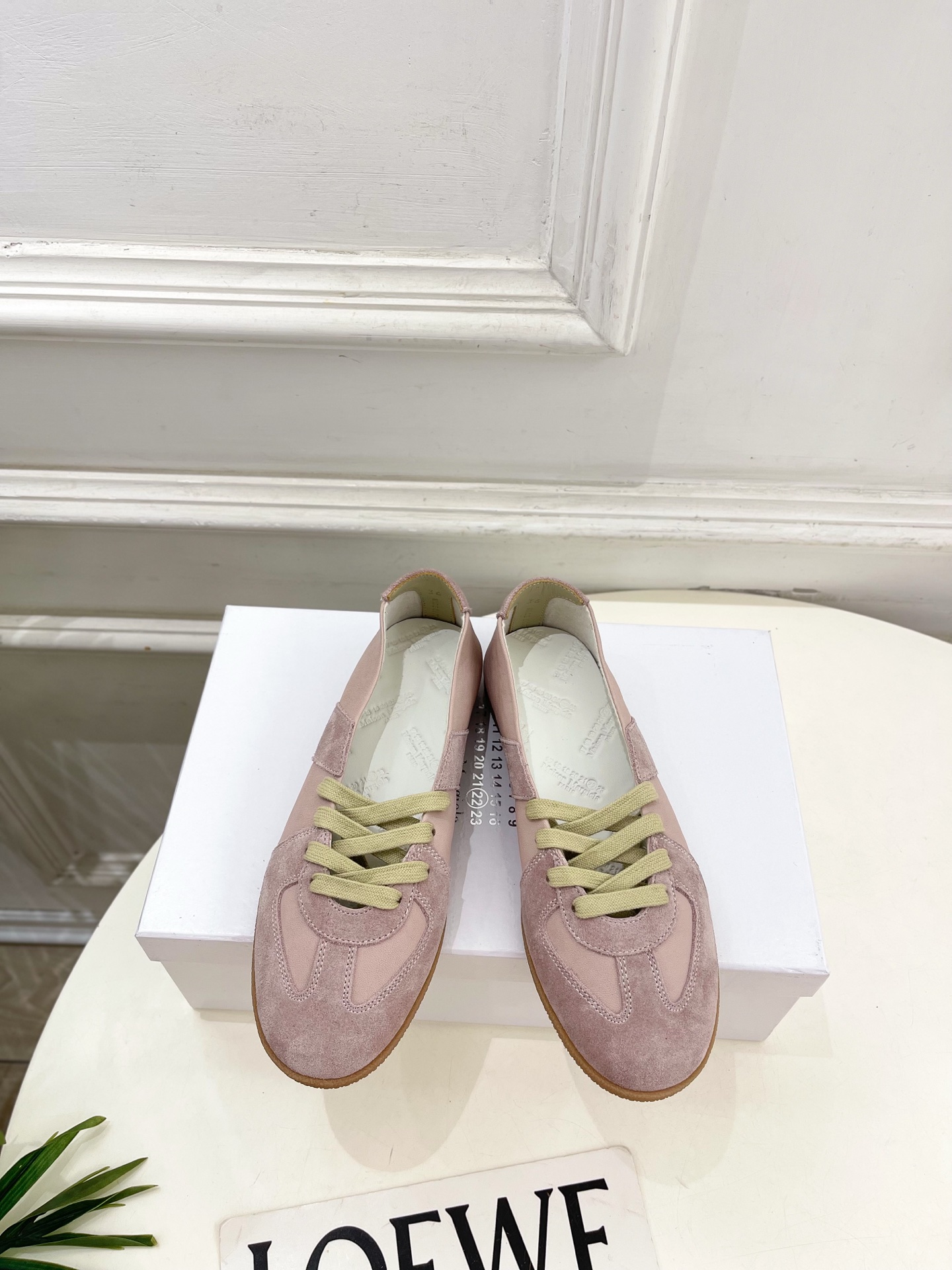 Maison Margiela· 马吉拉26𝐬𝐬 2026春夏新品MM6 拼色绑带芭蕾德训鞋——————