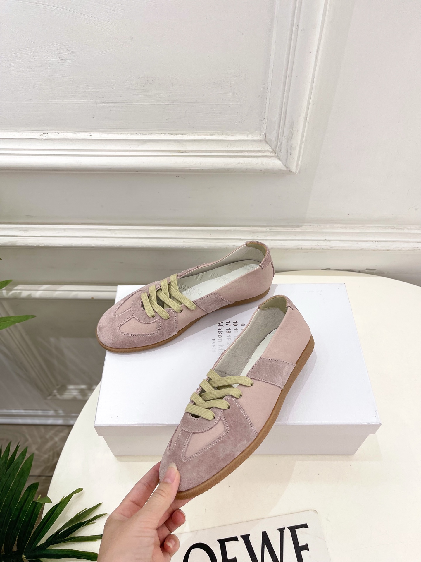 Maison Margiela· 马吉拉26𝐬𝐬 2026春夏新品MM6 拼色绑带芭蕾德训鞋—————— Maison Margiela· 马吉拉26𝐬𝐬 2026春夏新品MM6 拼色绑带芭蕾德训鞋——————