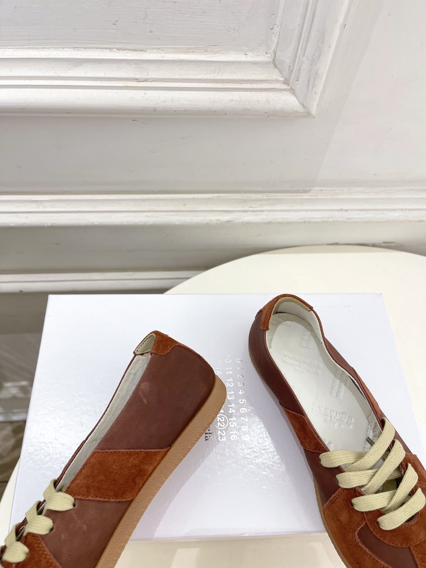 Maison Margiela· 马吉拉26𝐬𝐬 2026春夏新品MM6 拼色绑带芭蕾德训鞋——————
