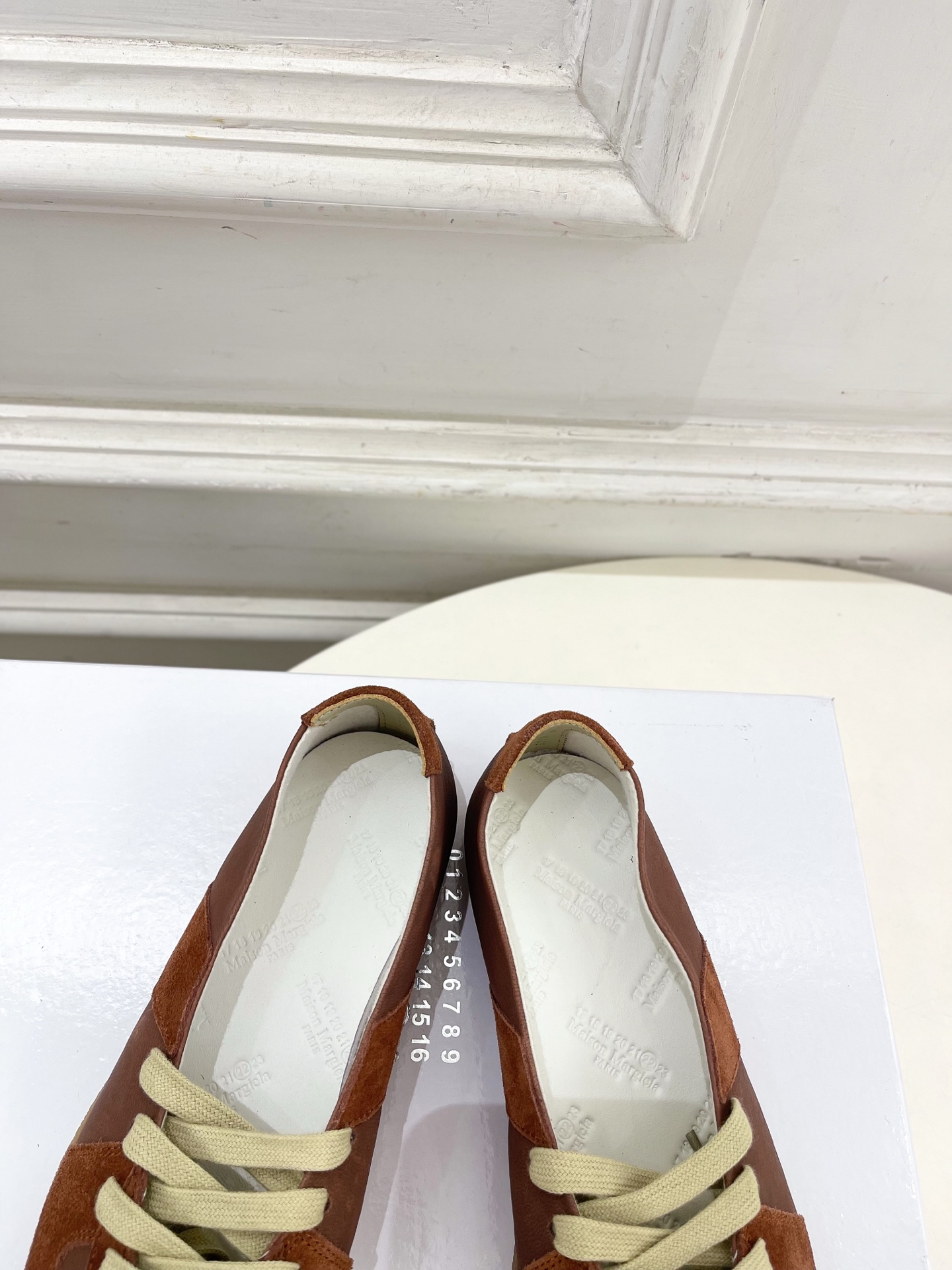 Maison Margiela· 马吉拉26𝐬𝐬 2026春夏新品MM6 拼色绑带芭蕾德训鞋——————