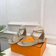 🐎𝐇𝐄𝐑𝐌𝐄* 爱玛仕 26𝐬𝐬 🌈2026春夏新品 专柜新款 经典猪鼻子链条平底凉鞋 系列〰鞋面:原版 🐎𝐇𝐄𝐑𝐌𝐄* 爱玛仕 26𝐬𝐬 🌈2026春夏新品 专柜新款 经典猪鼻子链条平底凉鞋 系列〰鞋面:原版