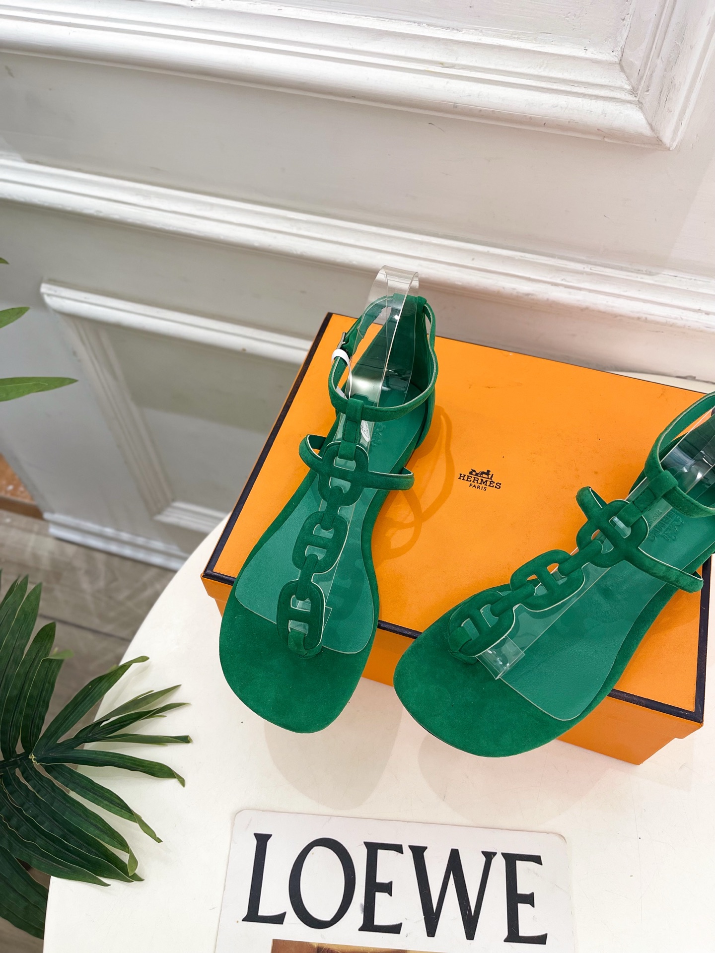 🐎𝐇𝐄𝐑𝐌𝐄* 爱玛仕 26𝐬𝐬 🌈2026春夏新品 专柜新款 经典猪鼻子链条平底凉鞋 系列〰鞋面:原版 🐎𝐇𝐄𝐑𝐌𝐄* 爱玛仕 26𝐬𝐬 🌈2026春夏新品 专柜新款 经典猪鼻子链条平底凉鞋 系列〰鞋面:原版