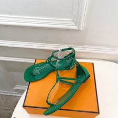 🐎𝐇𝐄𝐑𝐌𝐄* 爱玛仕 26𝐬𝐬 🌈2026春夏新品 专柜新款 经典猪鼻子链条平底凉鞋 系列〰鞋面:原版 🐎𝐇𝐄𝐑𝐌𝐄* 爱玛仕 26𝐬𝐬 🌈2026春夏新品 专柜新款 经典猪鼻子链条平底凉鞋 系列〰鞋面:原版