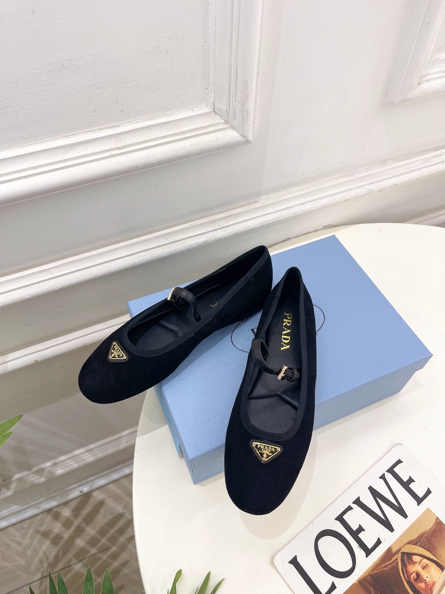 PRADA 普拉达 26𝐬𝐬 🌈2026春夏新品 专柜走秀款 三角标玛丽珍芭蕾鞋 系列〰鞋面:原版高定 PRADA 普拉达 26𝐬𝐬 🌈2026春夏新品 专柜走秀款 三角标玛丽珍芭蕾鞋 系列〰鞋面:原版高定