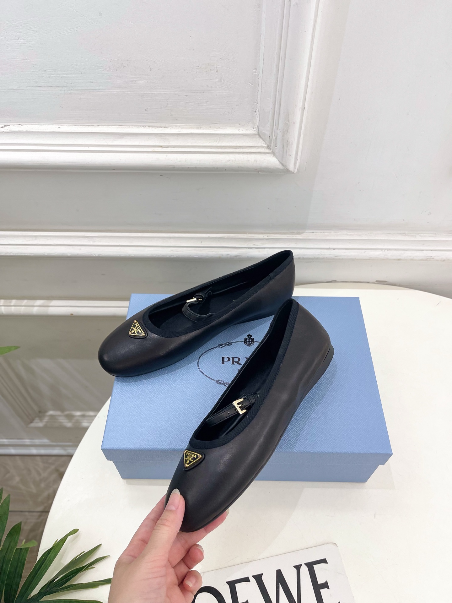 PRADA 普拉达  26𝐬𝐬 🌈2026春夏新品 专柜走秀款 三角标玛丽珍芭蕾鞋 系列〰鞋面：原版高定