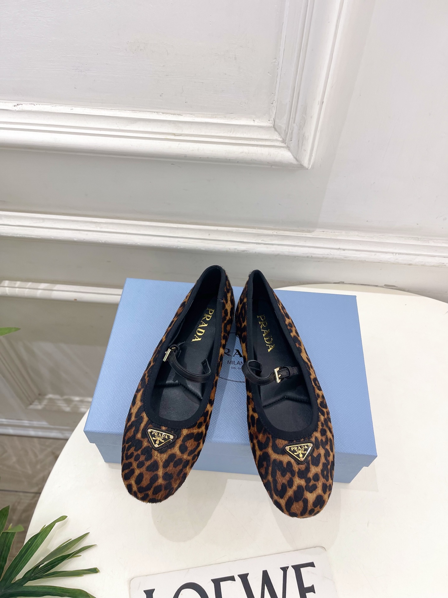 PRADA 普拉达  26𝐬𝐬 🌈2026春夏新品 专柜走秀款 三角标玛丽珍芭蕾鞋 系列〰鞋面：原版高定