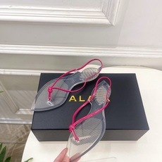 ALAÏA 阿莱亚26𝐬𝐬 2026春夏新品 秀场同款 最新果冻透明底细带夹胶人字拖鞋———————— ALAÏA 阿莱亚26𝐬𝐬 2026春夏新品 秀场同款 最新果冻透明底细带夹胶人字拖鞋————————