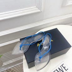 ALAÏA 阿莱亚26𝐬𝐬 2026春夏新品 秀场同款 最新果冻透明底细带夹胶人字拖鞋———————— ALAÏA 阿莱亚26𝐬𝐬 2026春夏新品 秀场同款 最新果冻透明底细带夹胶人字拖鞋————————