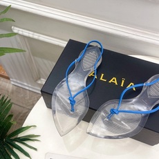 ALAÏA 阿莱亚26𝐬𝐬 2026春夏新品 秀场同款 最新果冻透明底细带夹胶人字拖鞋———————— ALAÏA 阿莱亚26𝐬𝐬 2026春夏新品 秀场同款 最新果冻透明底细带夹胶人字拖鞋————————