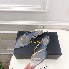 ALAÏA 阿莱亚26𝐬𝐬 2026春夏新品 秀场同款 最新果冻透明底细带夹胶人字拖鞋———————— ALAÏA 阿莱亚26𝐬𝐬 2026春夏新品 秀场同款 最新果冻透明底细带夹胶人字拖鞋————————