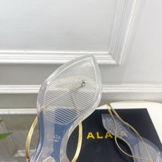 ALAÏA 阿莱亚26𝐬𝐬 2026春夏新品 秀场同款 最新果冻透明底细带夹胶人字拖鞋———————— ALAÏA 阿莱亚26𝐬𝐬 2026春夏新品 秀场同款 最新果冻透明底细带夹胶人字拖鞋————————