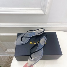 ALAÏA 阿莱亚26𝐬𝐬 2026春夏新品 秀场同款 最新果冻透明底细带夹胶人字拖鞋———————— ALAÏA 阿莱亚26𝐬𝐬 2026春夏新品 秀场同款 最新果冻透明底细带夹胶人字拖鞋————————