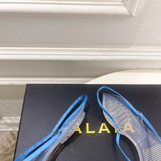 ALAÏA 阿莱亚26𝐬𝐬 2026春夏新品 秀场同款 最新果冻透明底细带夹胶人字拖鞋———————— ALAÏA 阿莱亚26𝐬𝐬 2026春夏新品 秀场同款 最新果冻透明底细带夹胶人字拖鞋————————