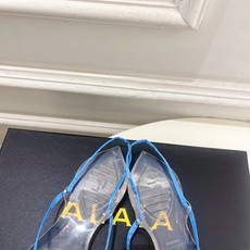ALAÏA 阿莱亚26𝐬𝐬 2026春夏新品 秀场同款 最新果冻透明底细带夹胶人字拖鞋———————— ALAÏA 阿莱亚26𝐬𝐬 2026春夏新品 秀场同款 最新果冻透明底细带夹胶人字拖鞋————————