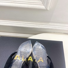 ALAÏA 阿莱亚26𝐬𝐬 2026春夏新品 秀场同款 最新果冻透明底夹胶人字拖鞋—————————A ALAÏA 阿莱亚26𝐬𝐬 2026春夏新品 秀场同款 最新果冻透明底夹胶人字拖鞋—————————A