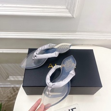 ALAÏA 阿莱亚26𝐬𝐬 2026春夏新品 秀场同款 最新果冻透明底夹胶人字拖鞋—————————A ALAÏA 阿莱亚26𝐬𝐬 2026春夏新品 秀场同款 最新果冻透明底夹胶人字拖鞋—————————A