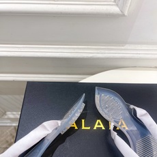ALAÏA 阿莱亚26𝐬𝐬 2026春夏新品 秀场同款 最新果冻透明底夹胶人字拖鞋—————————A ALAÏA 阿莱亚26𝐬𝐬 2026春夏新品 秀场同款 最新果冻透明底夹胶人字拖鞋—————————A