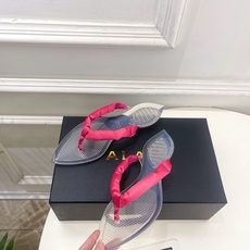 ALAÏA 阿莱亚26𝐬𝐬 2026春夏新品 秀场同款 最新果冻透明底夹胶人字拖鞋—————————A ALAÏA 阿莱亚26𝐬𝐬 2026春夏新品 秀场同款 最新果冻透明底夹胶人字拖鞋—————————A