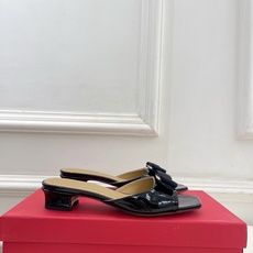 Ferragamo|菲拉格慕26𝐬𝐬2026春夏新品经典蝴蝶结粗方头跟拖鞋 火爆上新! 这鞋绝对是黑马 Ferragamo|菲拉格慕26𝐬𝐬2026春夏新品经典蝴蝶结粗方头跟拖鞋 火爆上新! 这鞋绝对是黑马