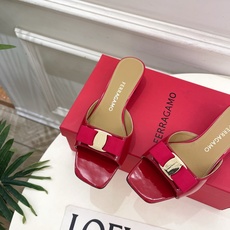 Ferragamo|菲拉格慕26𝐬𝐬2026春夏新品经典蝴蝶结粗方头跟拖鞋 火爆上新! 这鞋绝对是黑马 Ferragamo|菲拉格慕26𝐬𝐬2026春夏新品经典蝴蝶结粗方头跟拖鞋 火爆上新! 这鞋绝对是黑马
