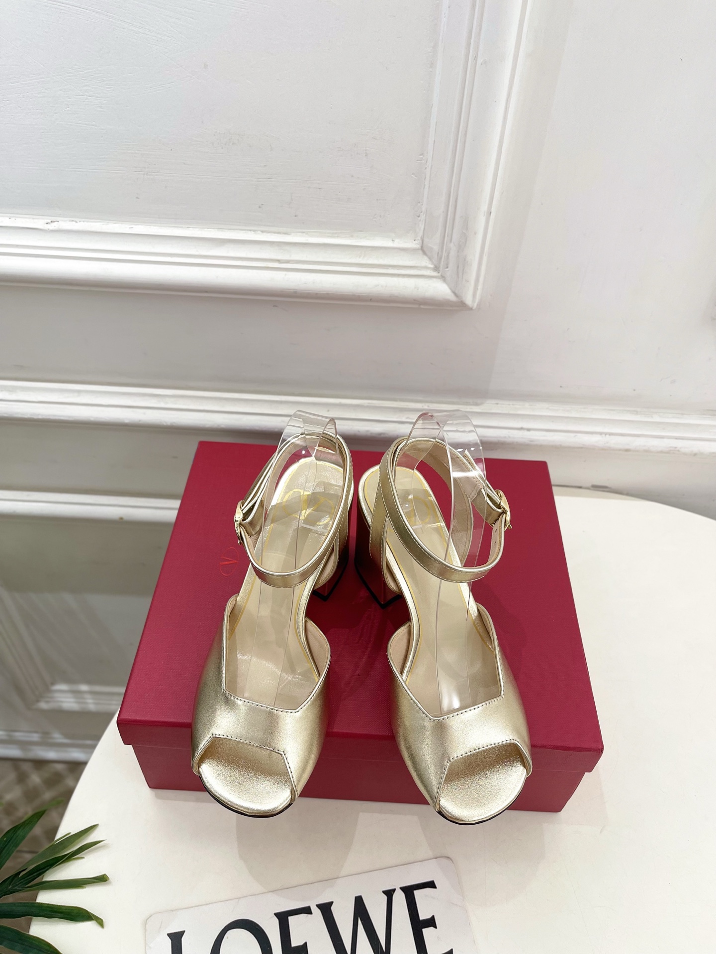 Valentino 华伦天奴 26𝐬𝐬2026春夏新品鱼嘴粗跟高跟凉鞋 上新☑️————————————