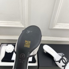 𝐂𝐇𝐀𝐍𝐄𝐋 | 小香 26𝐬𝐬 🦋2026 春夏新品 专柜经典走秀款 小香大双C拼色网纱拖鞋 系 𝐂𝐇𝐀𝐍𝐄𝐋 | 小香 26𝐬𝐬 🦋2026 春夏新品 专柜经典走秀款 小香大双C拼色网纱拖鞋 系