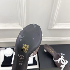 𝐂𝐇𝐀𝐍𝐄𝐋 | 小香 26𝐬𝐬 🦋2026 春夏新品 专柜经典走秀款 小香大双C拼色网纱拖鞋 系 𝐂𝐇𝐀𝐍𝐄𝐋 | 小香 26𝐬𝐬 🦋2026 春夏新品 专柜经典走秀款 小香大双C拼色网纱拖鞋 系