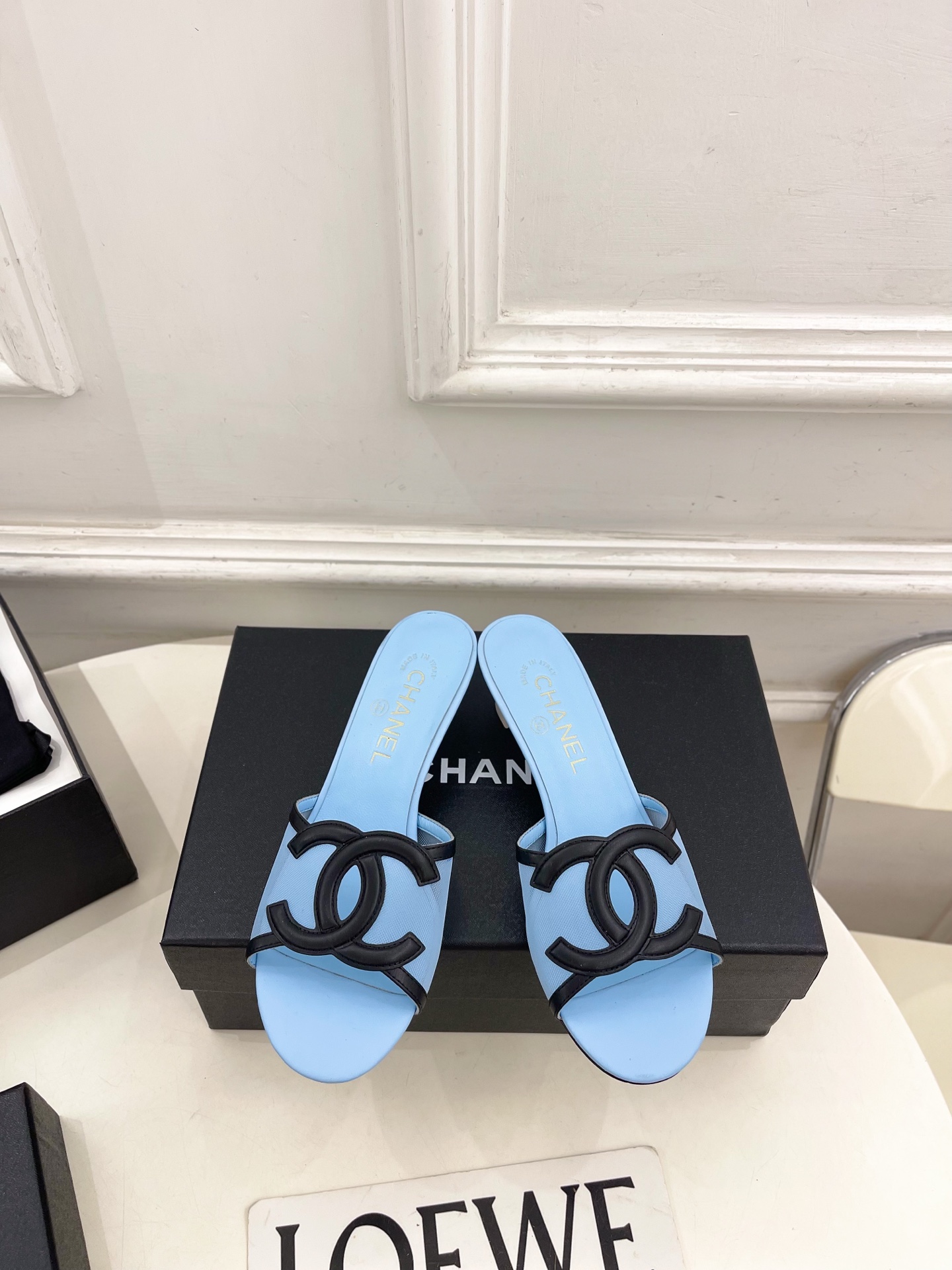 𝐂𝐇𝐀𝐍𝐄𝐋  | 小香  26𝐬𝐬 🦋2026 春夏新品  专柜经典走秀款 小香大双C拼色网纱拖鞋 系